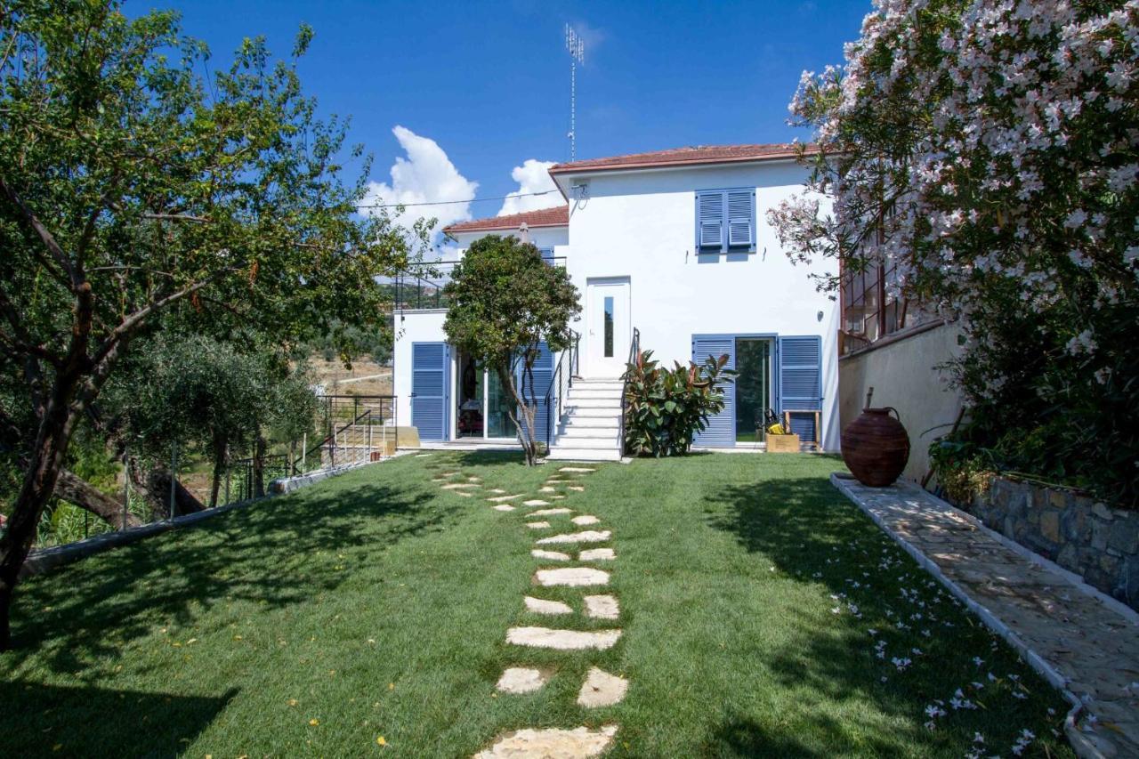 Il Sole Di Poggi Bed & Breakfast Imperia Exterior photo